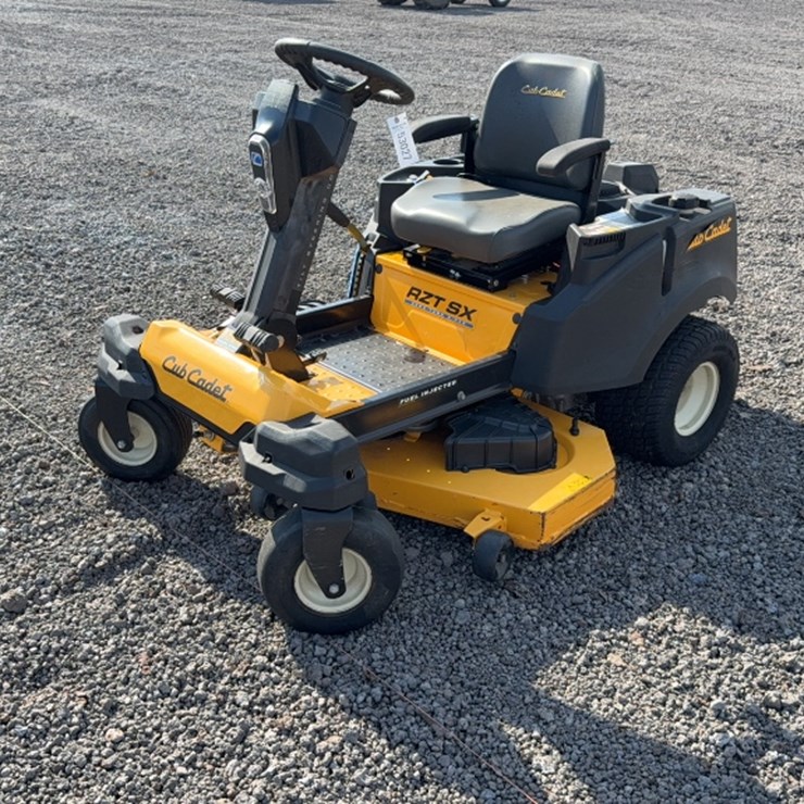 #3091 • CUB CADET RZT SX ZERO TURN MOWER