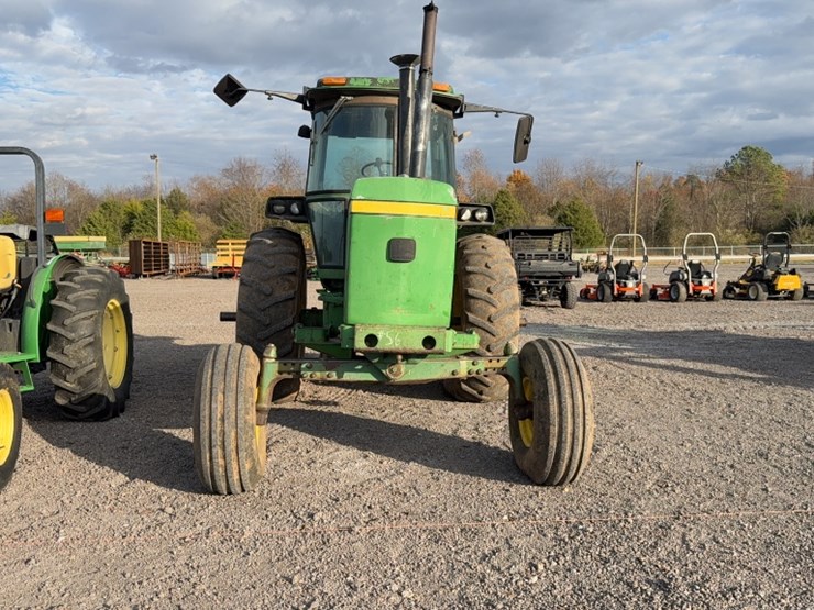 john-deere-4440-image-2