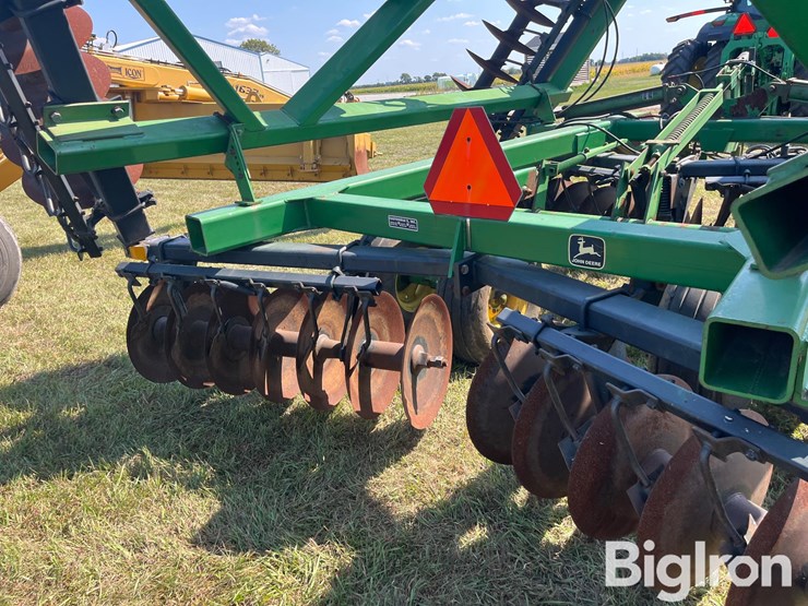 john-deere-630-image-19