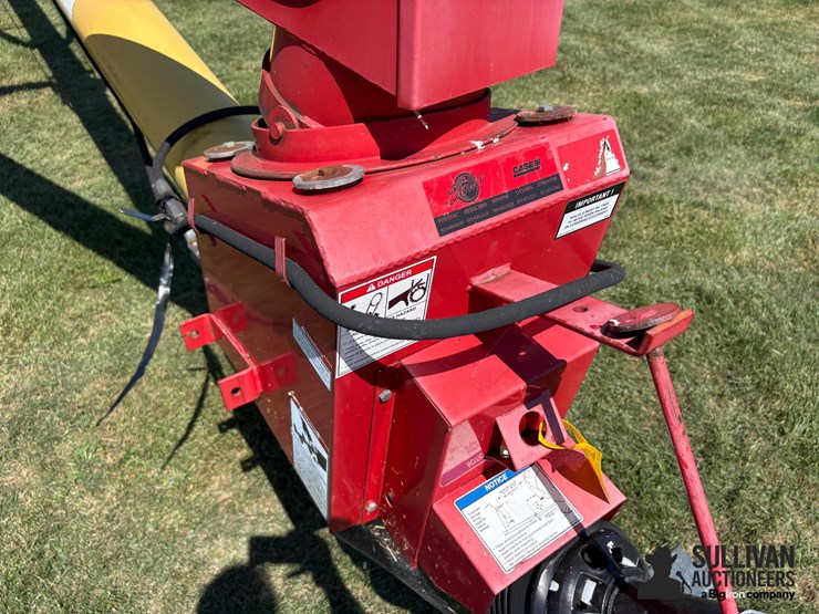 westfield-mk80-61-8"x61'-swing-away-auger-image-12