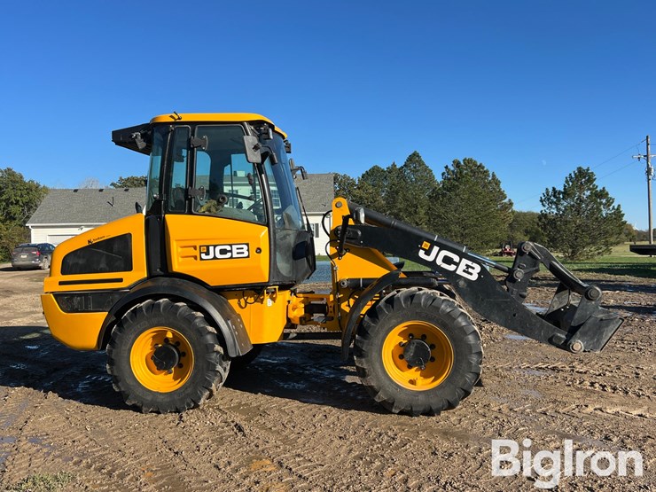 2022-jcb-409-image-4