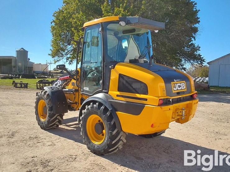 2021-jcb-409-image-7