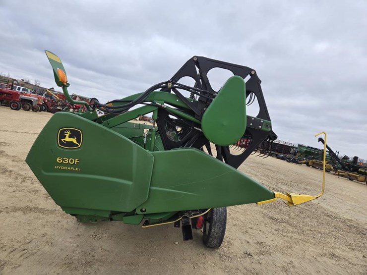 john-deere-630-image-6