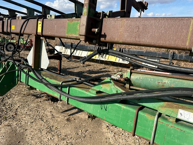 john-deere-845-image-27