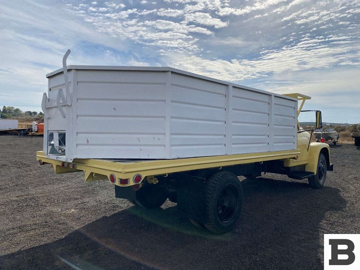 1965-international-loadstar-image-6