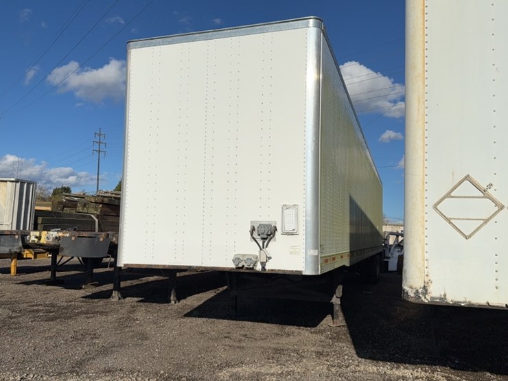 2009-utility-53'-image-1