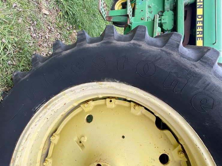 john-deere-4040-image-37