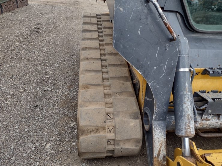 18-deere-333g-image-26