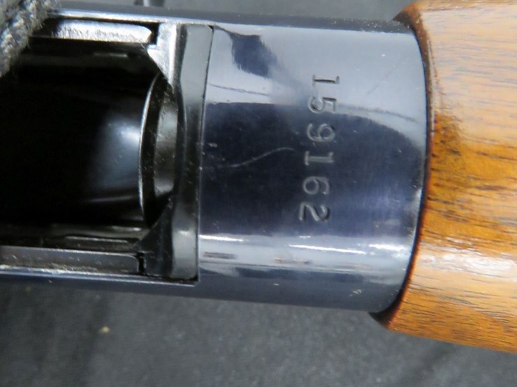 winchester-model-1400-semi-auto-12-gauge-shotgun-image-7