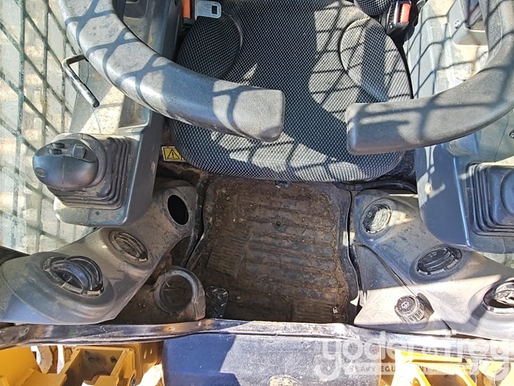 2023-caterpillar-299d3-xe-image-26