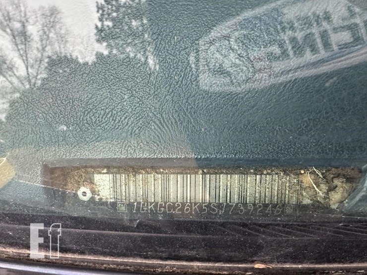 1995-gmc-suburban-image-10