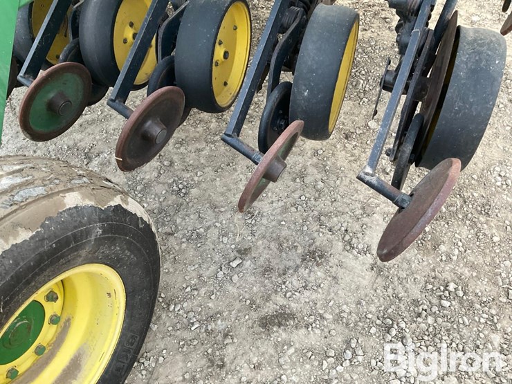 john-deere-750-image-15