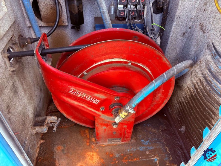 2012-peterbilt-337-image-46