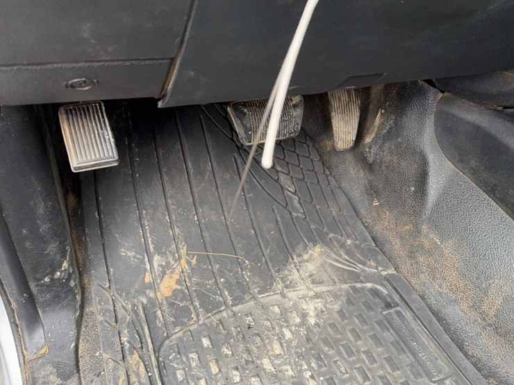 2016-dodge-2500-image-22