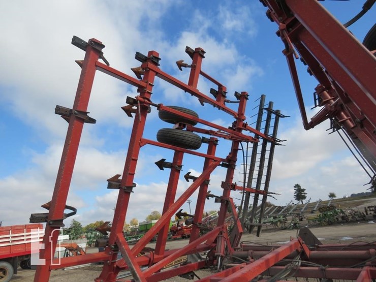 case-ih-4300-image-5