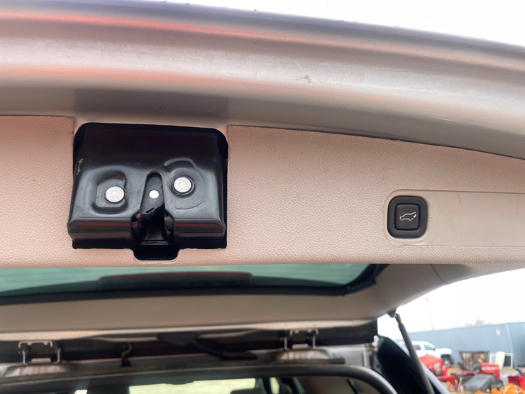 2010-gmc-yukon-image-75