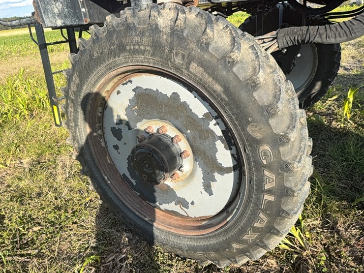 case-ih-3185-patriot-sprayer-image-86