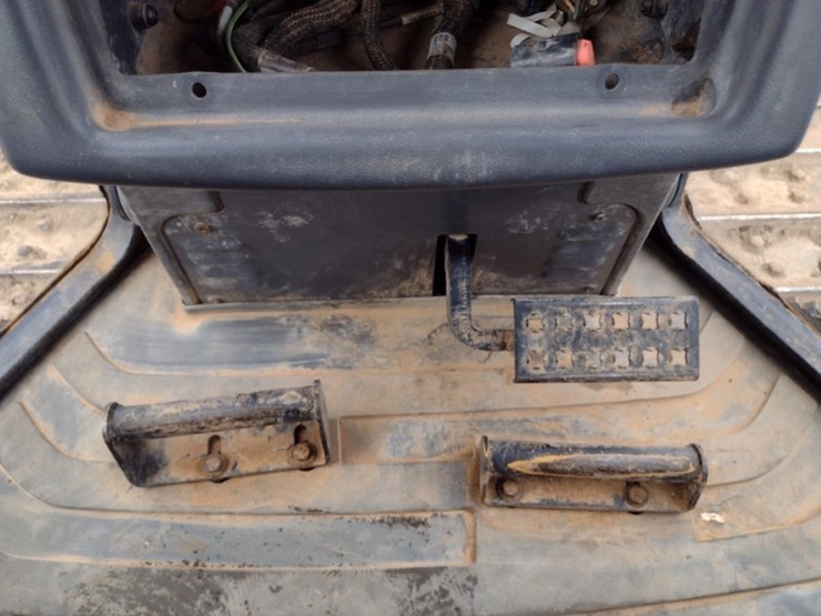 caterpillar-14-image-9