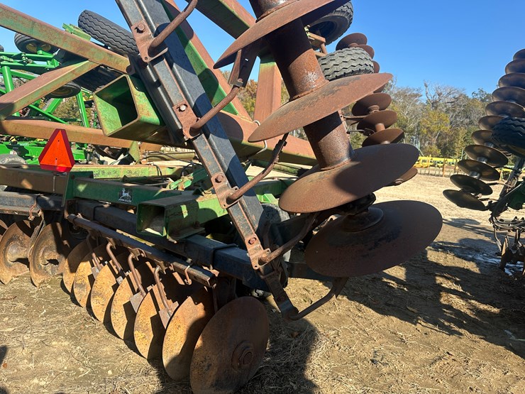 john-deere-30-image-16