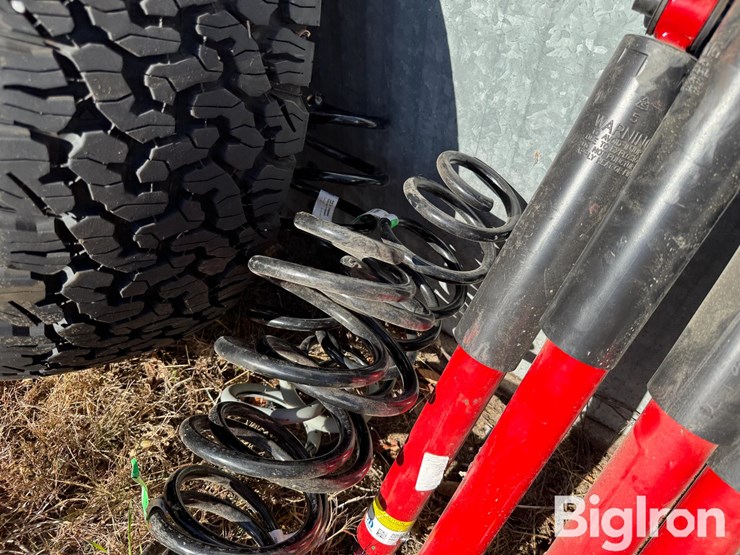 2024-bf-goodrich-285/70r17-tires-&-rims-&-suspension-image-18