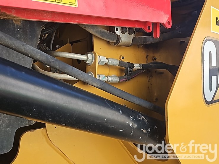 2023-caterpillar-259d3-image-24