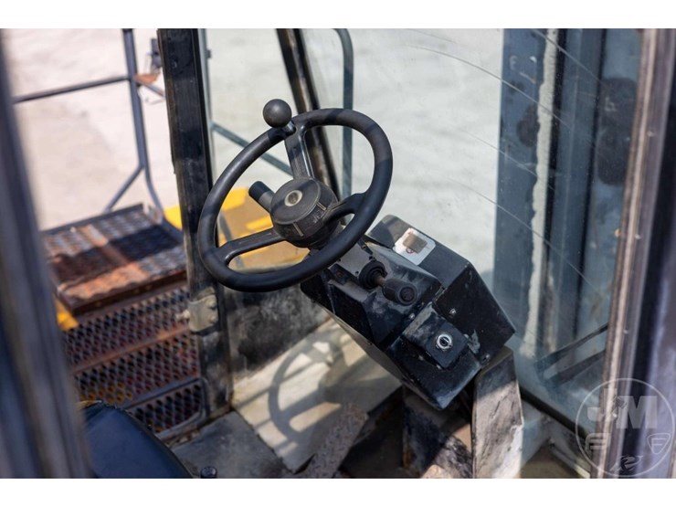 offsite-2010-hoist-p800at-80,000-rough-terrain-forklift-image-8