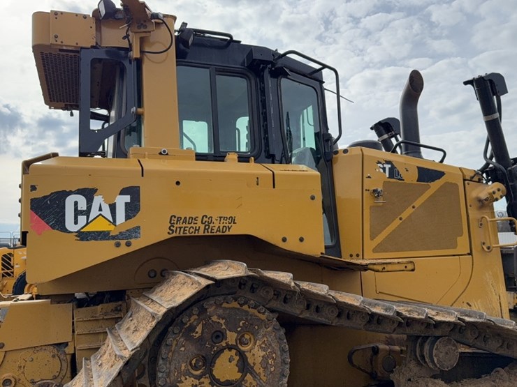 caterpillar-d6t-image-6