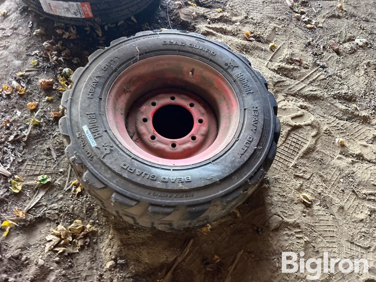 bobcat-10-18.5-tire-&-rim-image-3