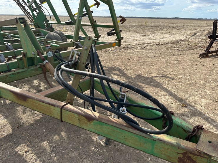 john-deere-38-image-38