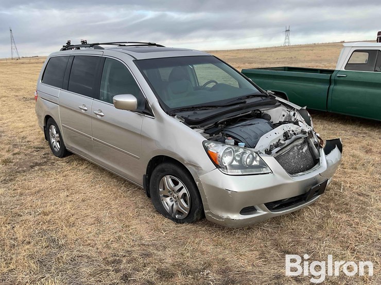 2005-honda-odyssey-image-3