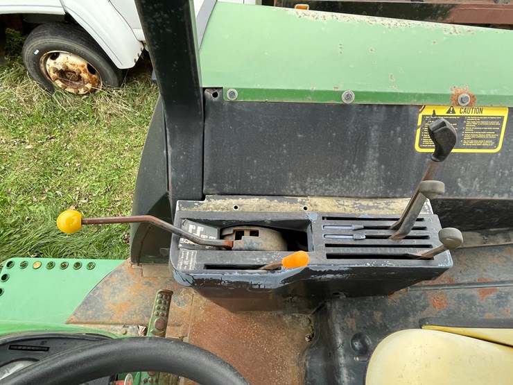 john-deere-4040-image-27