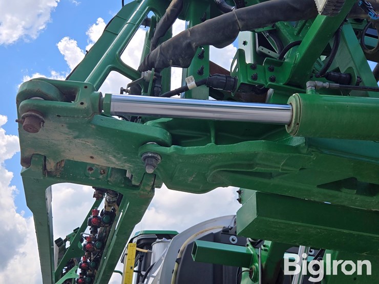 2023-john-deere-410r-image-9