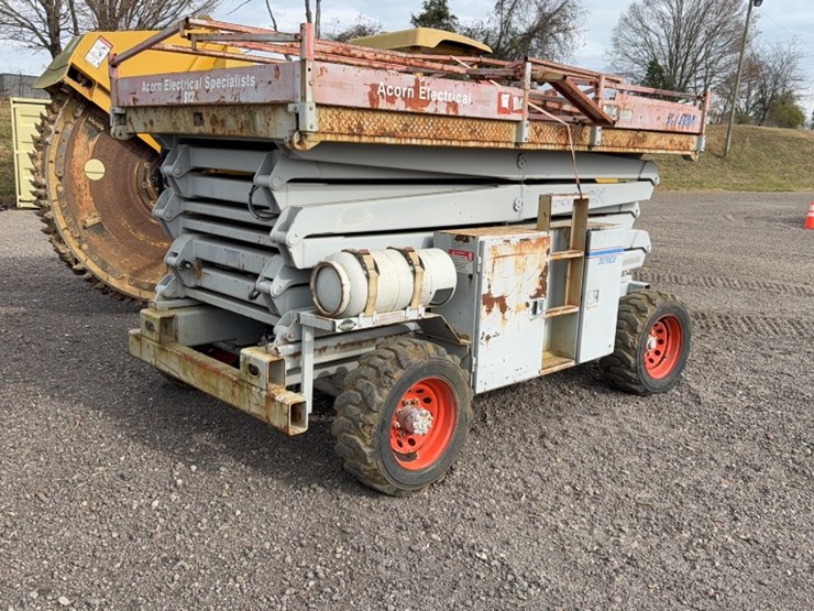 #2075-•-1999-skyjack-sj8841-scissor-lift-image-3