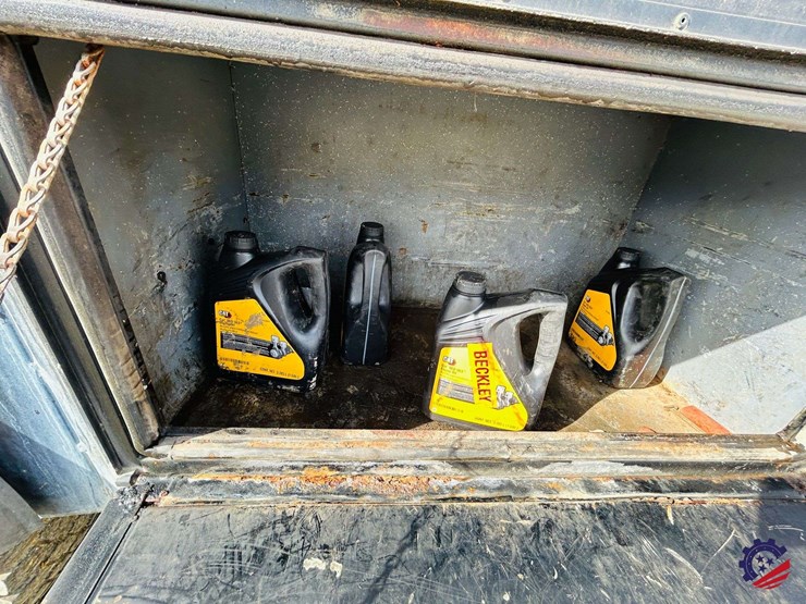 2007-peterbilt-340-image-42