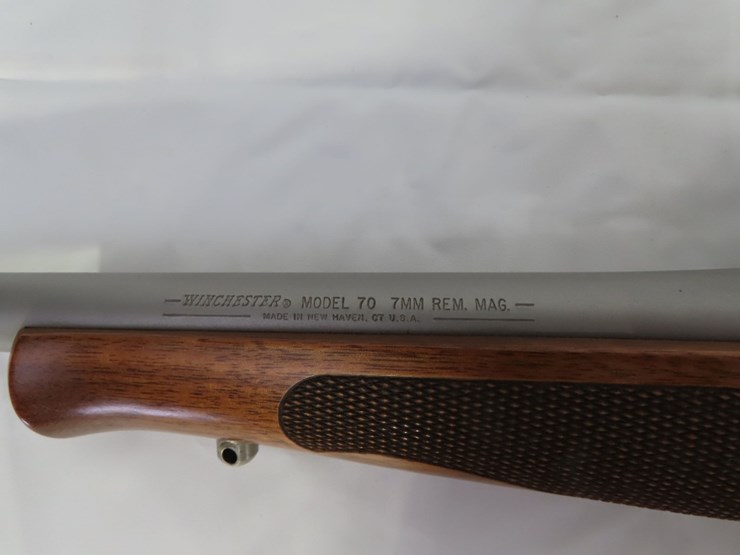winchester-model-70-classic-stainless-sa-7mm-rem/mag-bolt-action-rifle-image-9