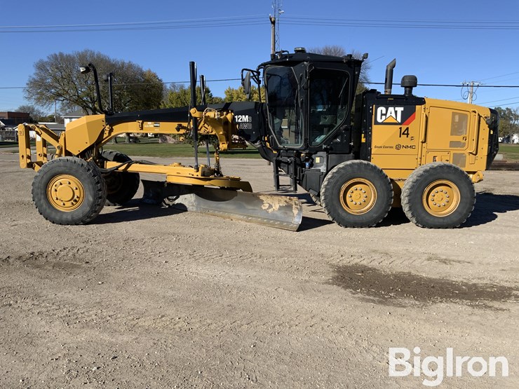 2018-caterpillar-12m3-awd-image-8