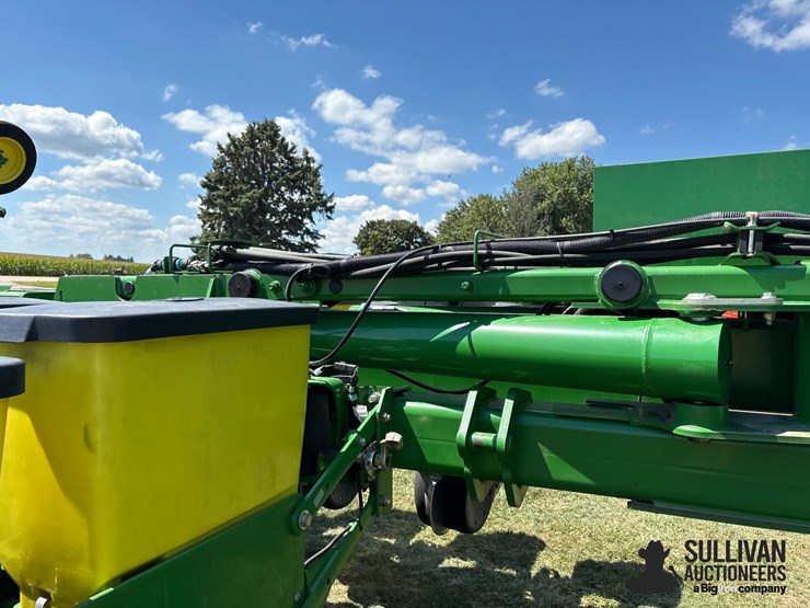 2013-john-deere-1770nt-image-17