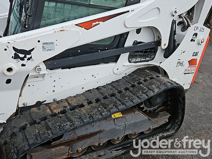 2019-bobcat-t740-image-16