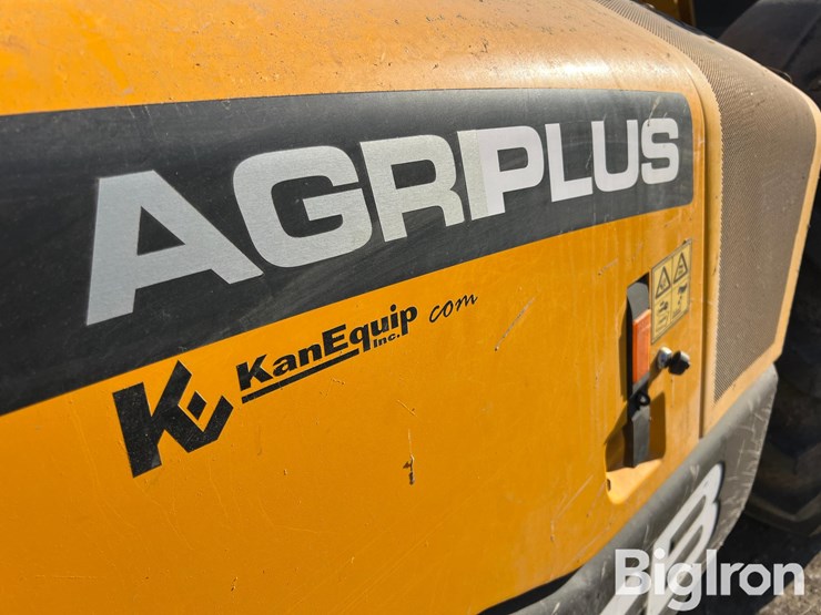 2020-jcb-542-70ag+-telehandler-image-17