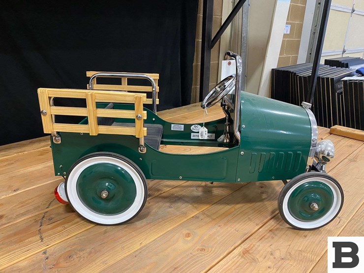 dexton-classic-toy-pedal-car-image-4