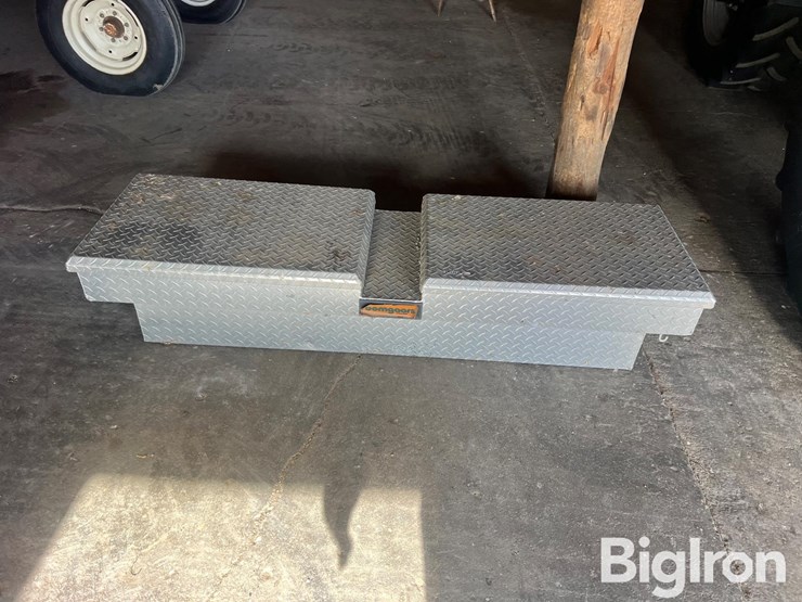 truck-bed-toolbox-image-2