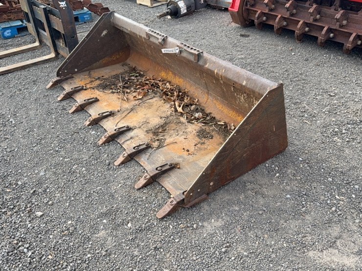 #2019-•-bobcat-78"-skid-steer-tooth-bucket-image-2