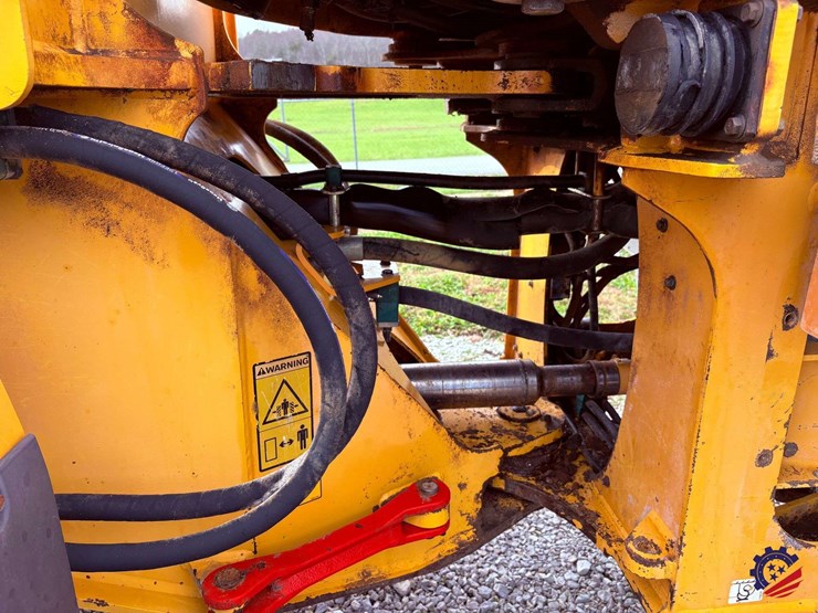 2004-volvo-l60e-image-43