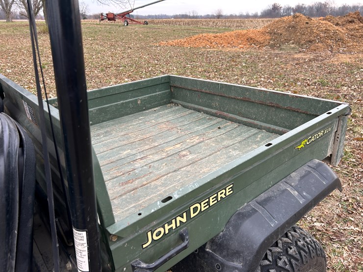 john-deere-gator-image-17