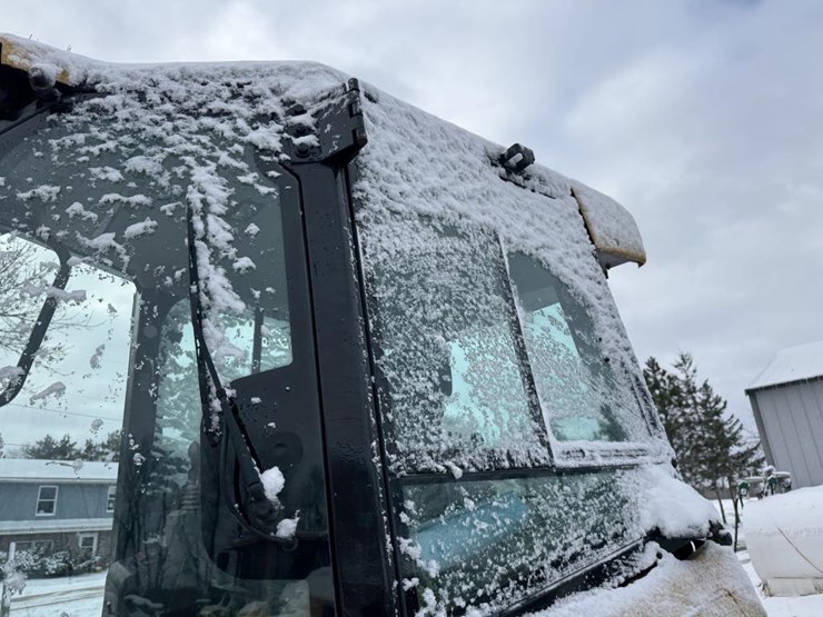 2012-caterpillar-d4k-image-12