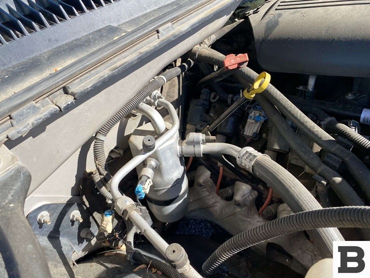 2004-chevrolet-silverado-1500-image-36