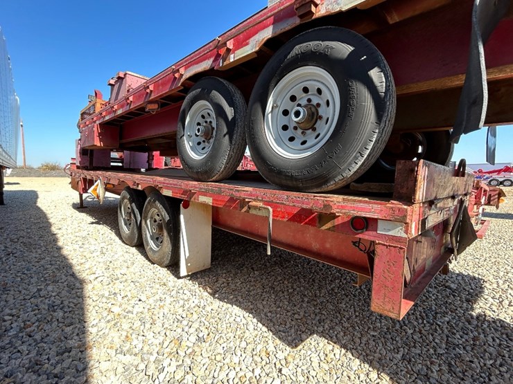 (x)-(8-27)-2006-trail-master-33'l-t/a-gooseneck-t...-image-2