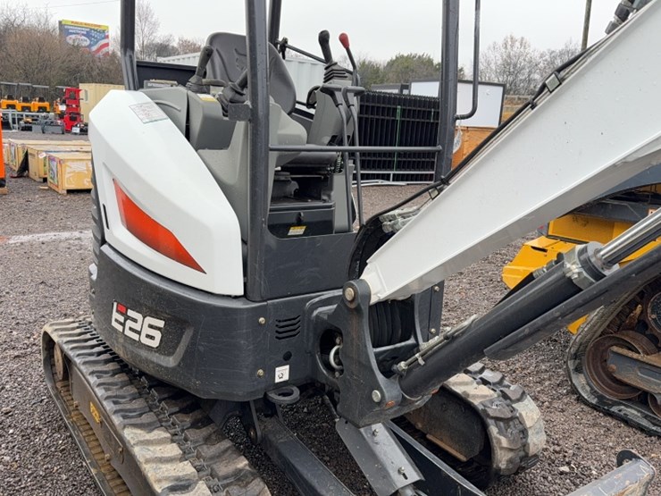 2023-bobcat-e26-image-7