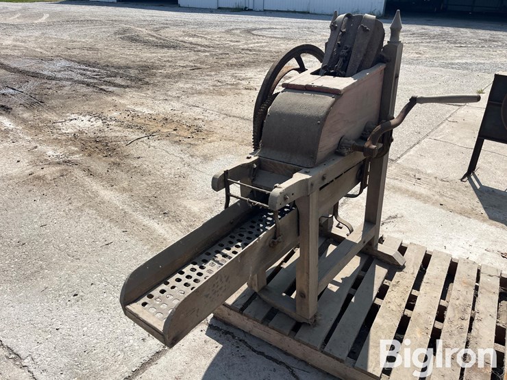 bush’s-no.7-corn-sheller-image-9