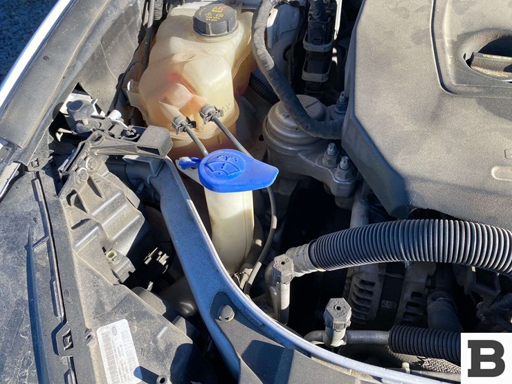 2016-ford-fusion-sedan-image-36